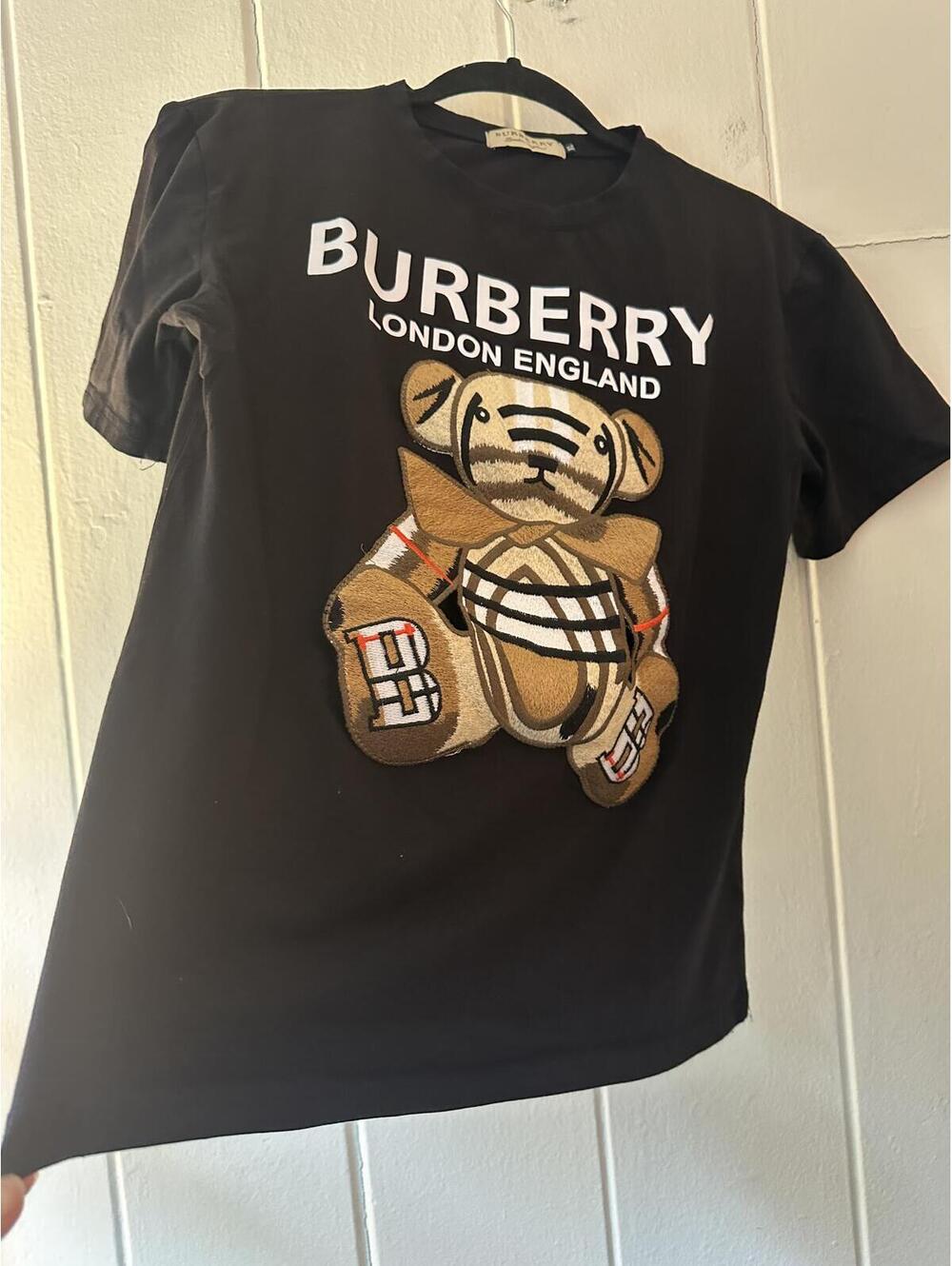 Burberry Signature Appliqué Thomas Bear Black Tee 100% Cotton Size XL - Picture 2 of 7